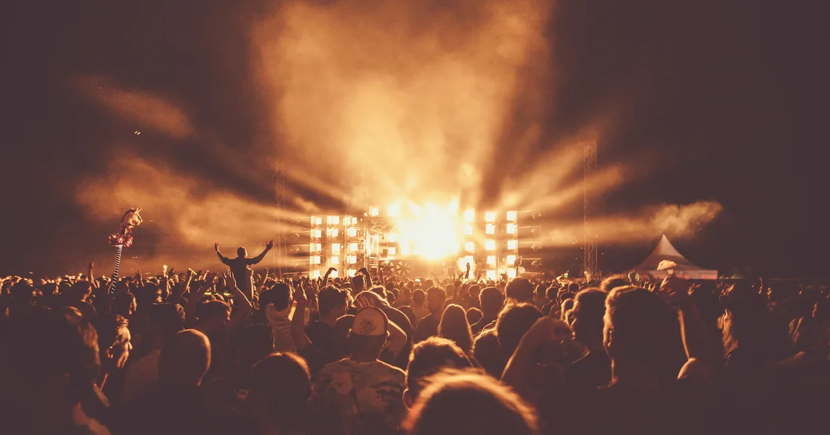 DJ et animation musicale pour événements en IDF : développez votre activité en 2026