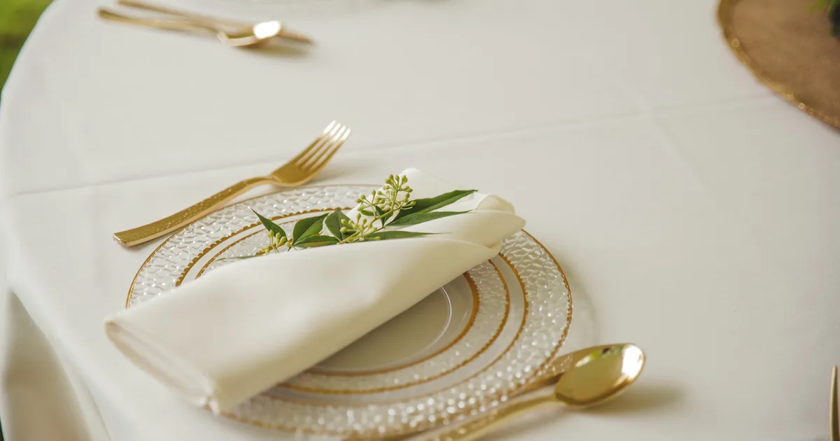 Location de vaisselle pour mariage : tout ce qu'il faut savoir