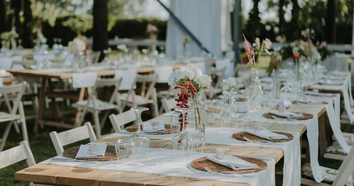 Mariage champêtre en Yvelines : inspirations et matériel à louer