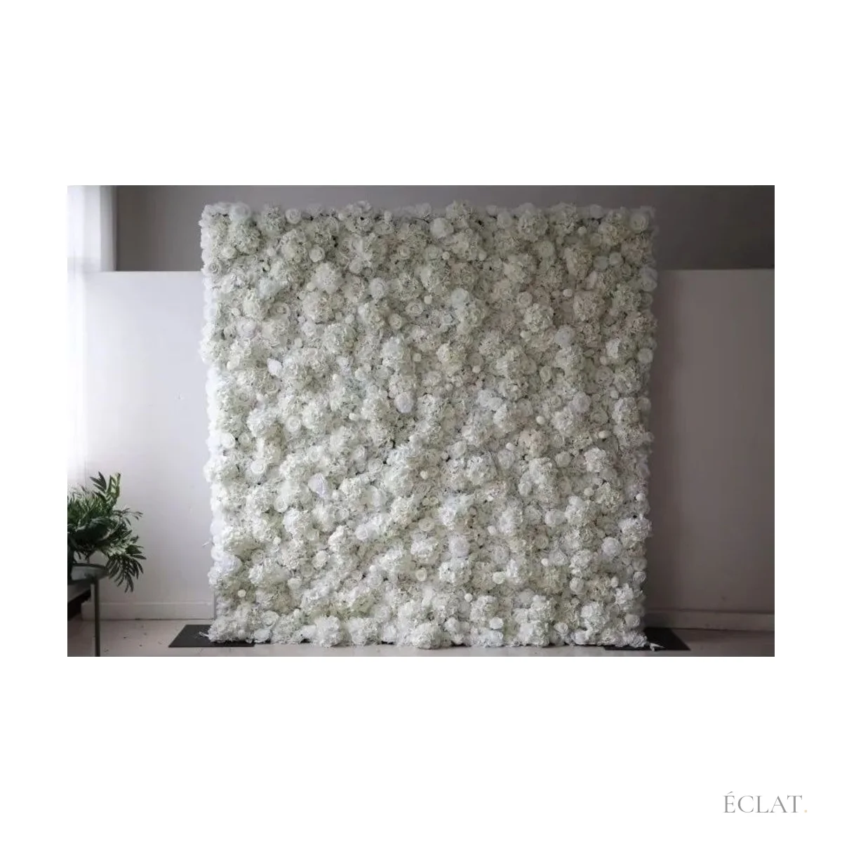 Location mur de fleurs blanc, roses et hortensias, de 2,40 m sur 2,40 m