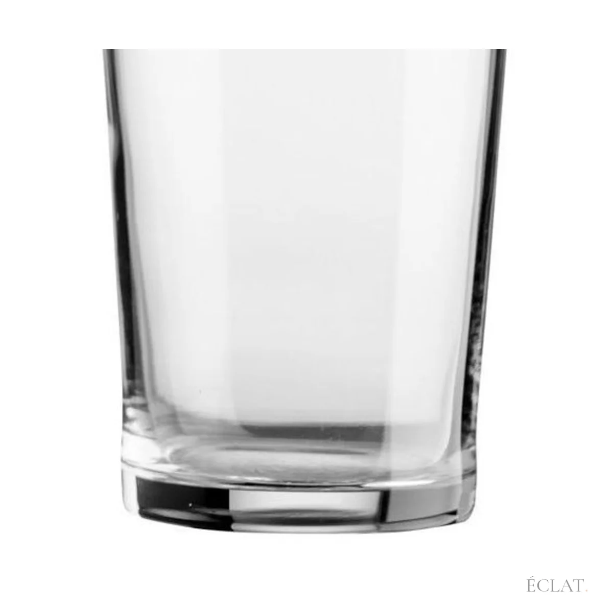 Fond épais d'un verre à bière de 47 cl en verre trempé, en détail