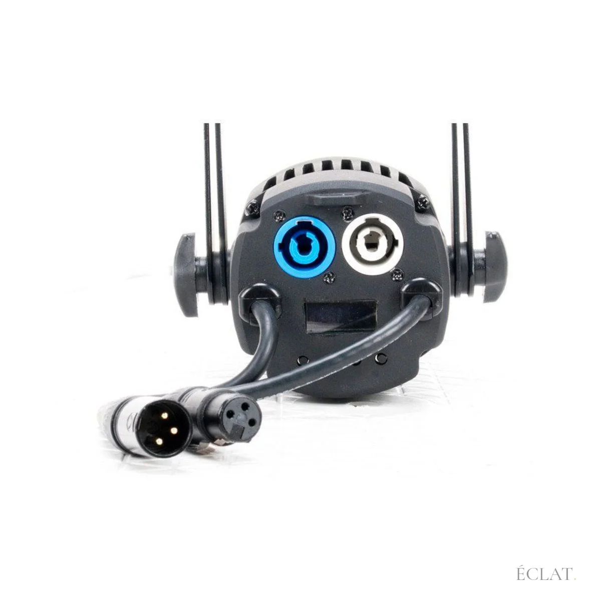 Arrière d'un projecteur pinspot avec ses prises d'alimentation et DMX