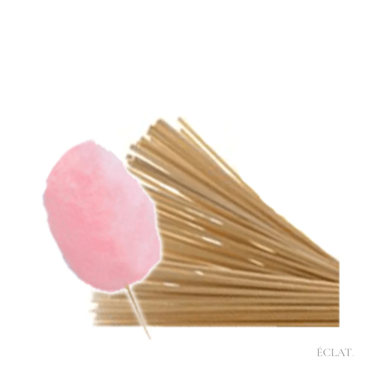 Bâtonnets en bois de hêtre de 35 cm pour barbe à papa, à côté d'une barbe à papa rose