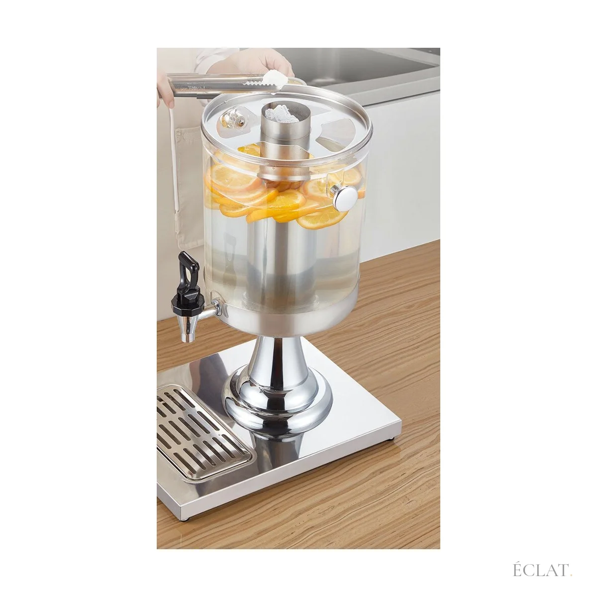 Cuve transparente et compartiment à glace d'un distributeur de boissons